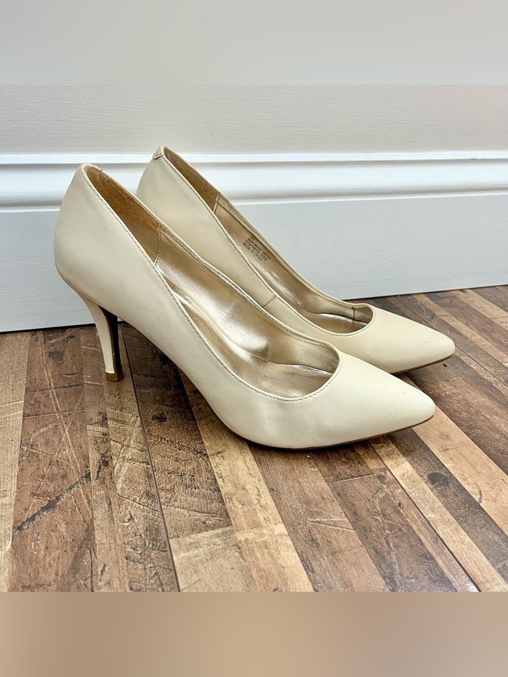 143 Girl Pointed Toe Heels Classic Pumps Light Nude Sz 8.5